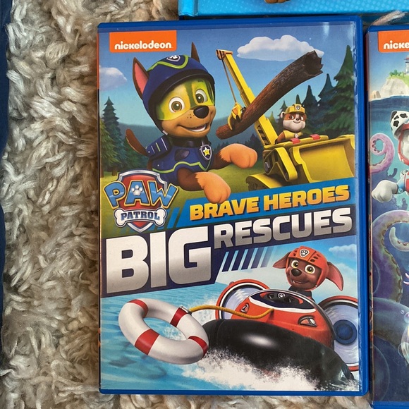 Nickelodeon Paw patrol Movie and book bundle - Picture 4 of 7